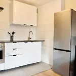Apartment Lounge Mit Privatem Stellplatz Fuer Bis Zu 4 Personen - Stadtnah Koblenz (Rhineland-Palatinate)