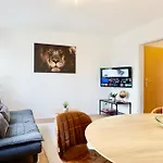 Apartment Lounge Mit Privatem Stellplatz Fuer Bis Zu 4 Personen - Stadtnah Koblenz (Rhineland-Palatinate)