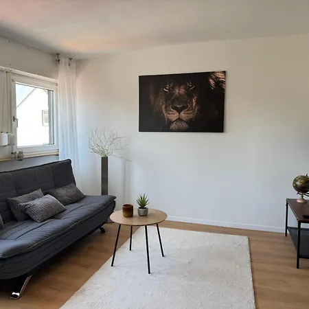 Lounge Mit Privatem Stellplatz Fuer Bis Zu 4 Personen - Stadtnah Apartamento
