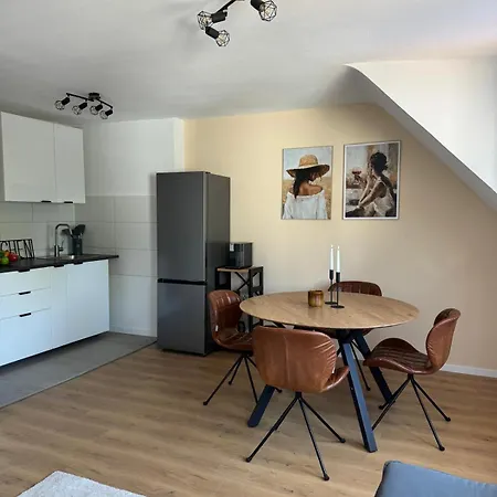 Lounge Mit Privatem Stellplatz Fuer Bis Zu 4 Personen - Stadtnah Koblenz (Rhineland-Palatinate)