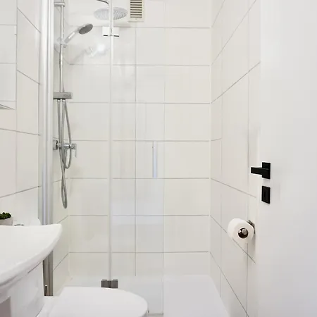 Lounge Mit Privatem Stellplatz Fuer Bis Zu 4 Personen - Stadtnah Koblenz (Rhineland-Palatinate)