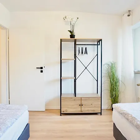 Lounge Mit Privatem Stellplatz Fuer Bis Zu 4 Personen - Stadtnah Appartement Coblence