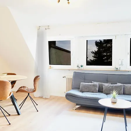 Lounge Mit Privatem Stellplatz Fuer Bis Zu 4 Personen - Stadtnah Appartement Coblence