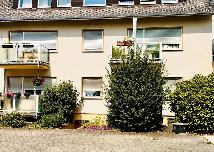 Lounge Mit Privatem Stellplatz Fuer Bis Zu 4 Personen - Stadtnah Apartamento Coblença